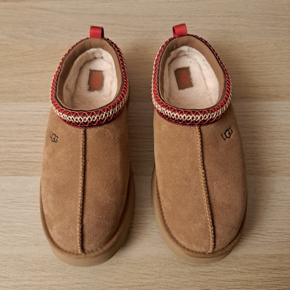 UGG Tasman Mule Slippers in Chestnut with Red Trim - Picture 2 of 7